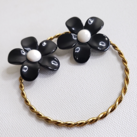 Black Flower Vintage Clip Earrings Large - Picture 2 of 11